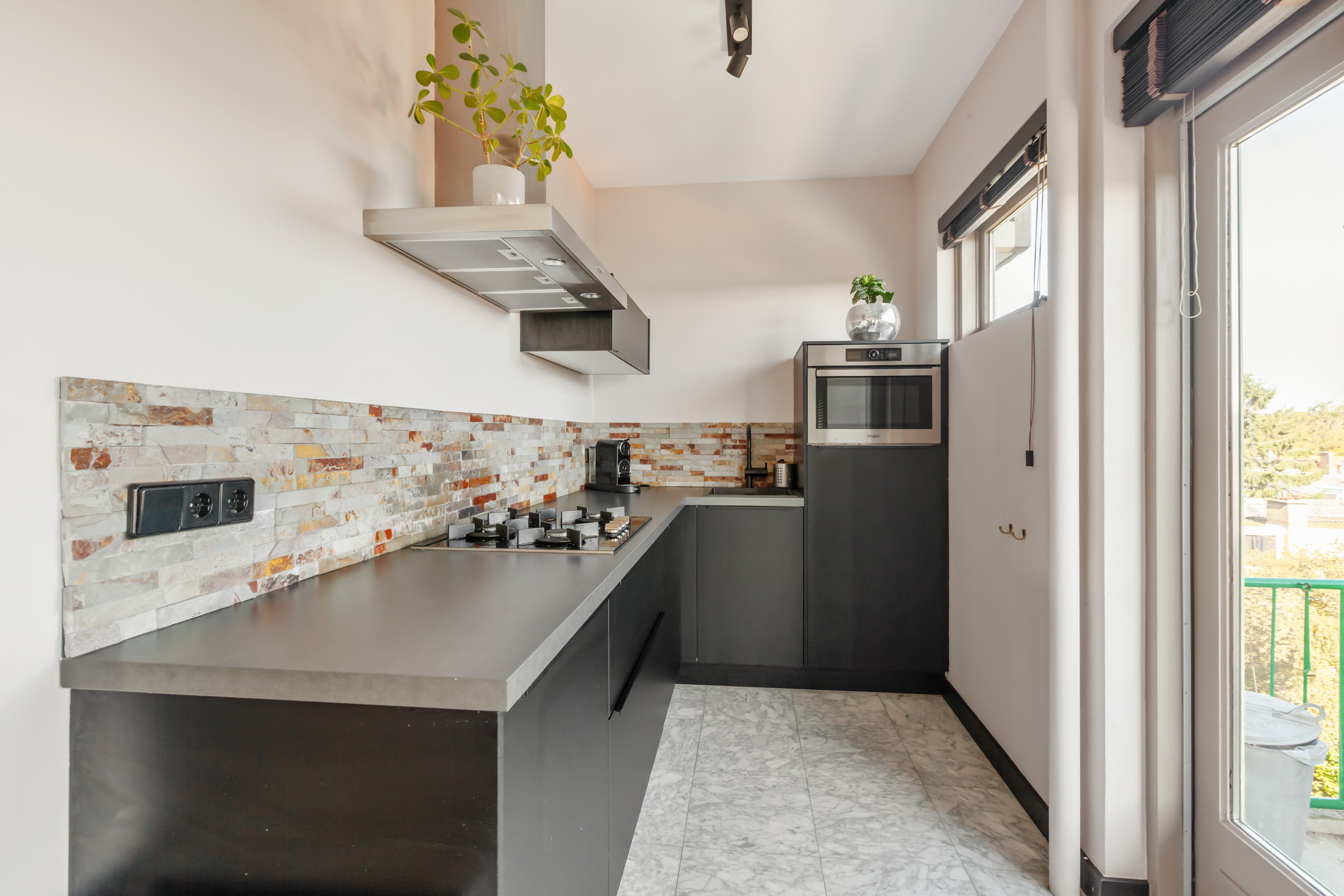 Appartement te koop: Hart Nibbrigkade 71-47, 'S-Gravenhage
